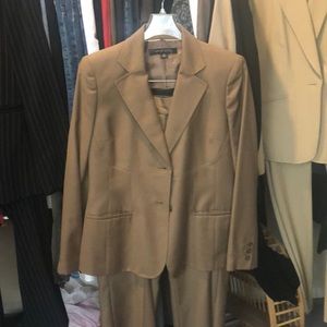 Women’s Anne Klein suit